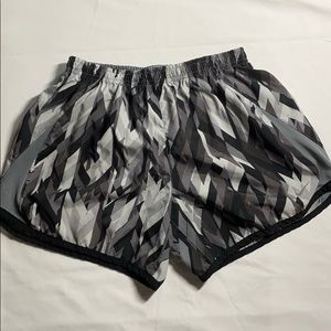 Nike Tempo Short